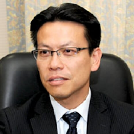 学校法人 森ノ宮医療学園 理事長 清水 尚道