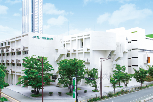 イーストポート