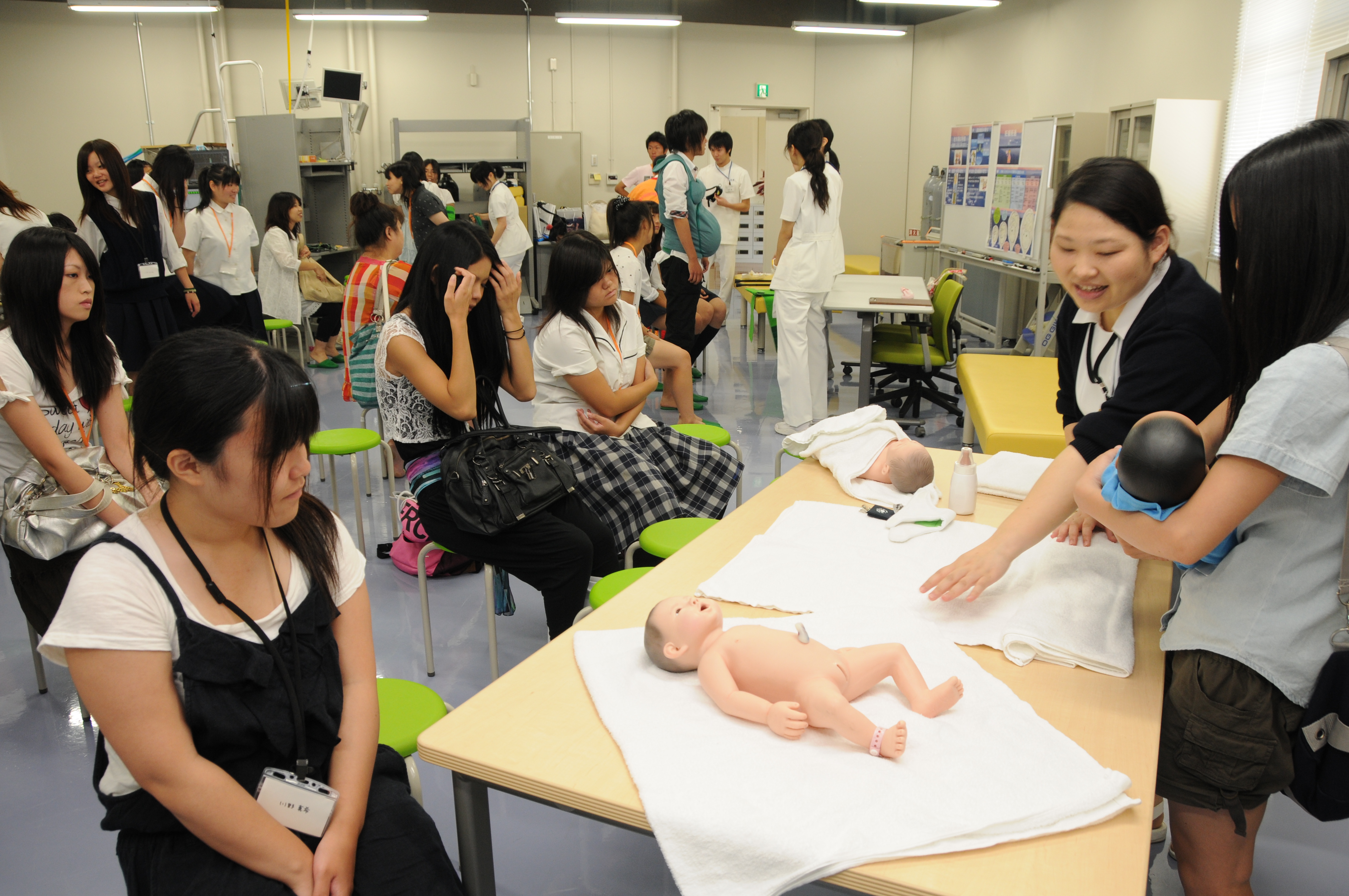 看護学科／模擬授業 初の看護学科オープンキャンパス 