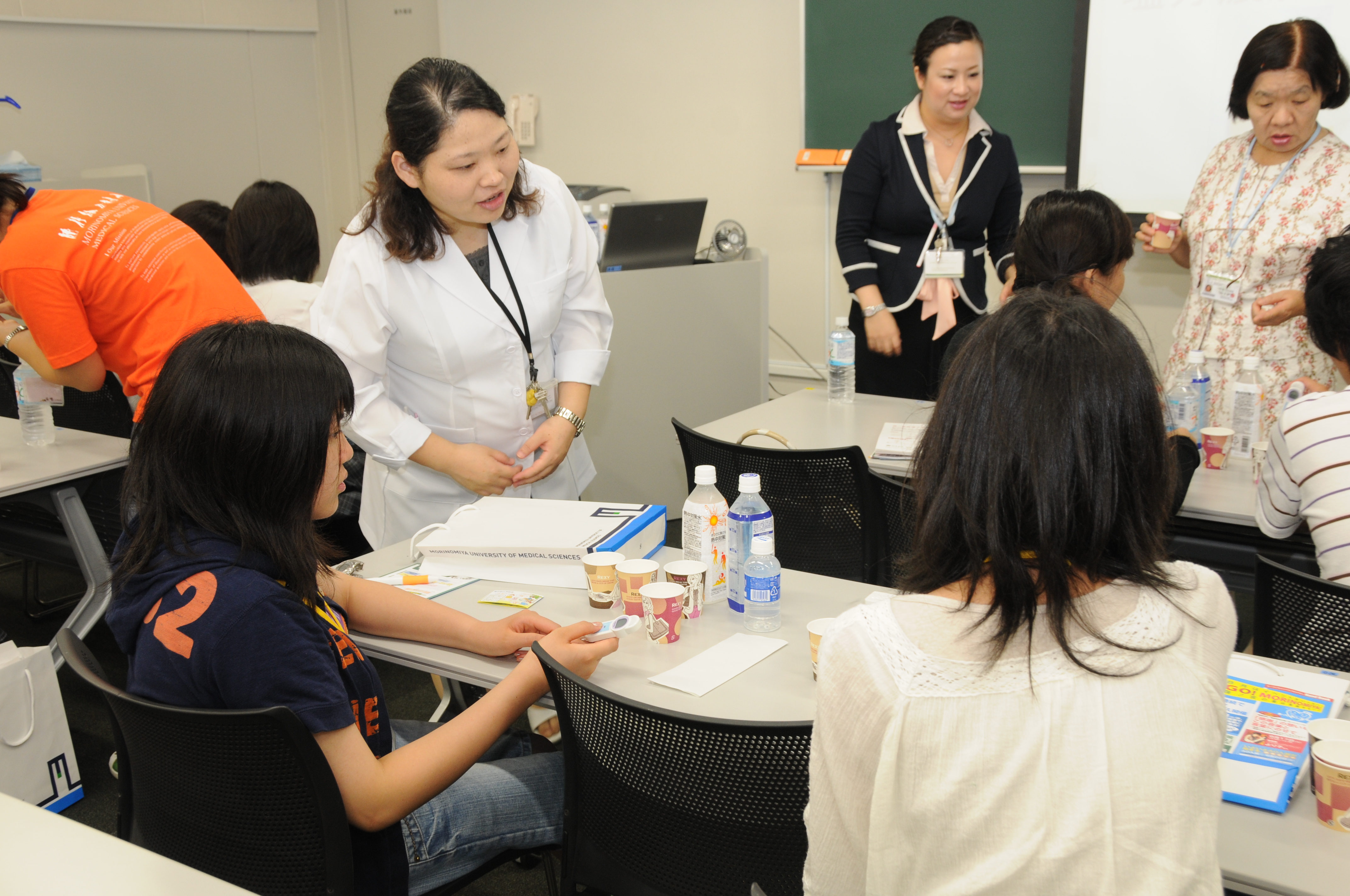 看護学科開設準備室による 体験実習講座 