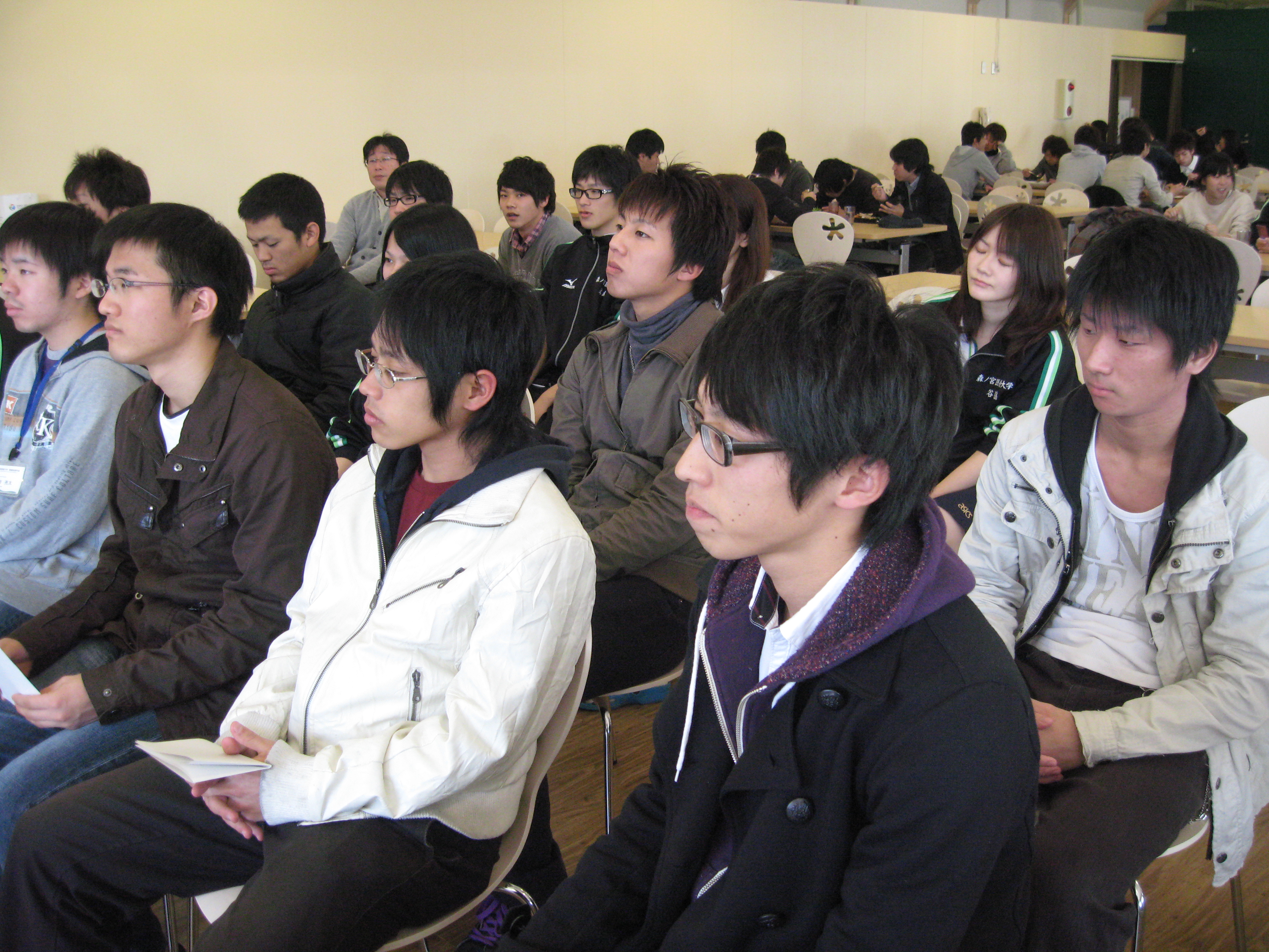 優秀者：鍼灸学科4年生櫛引翔太さん （最前列・最手前）  