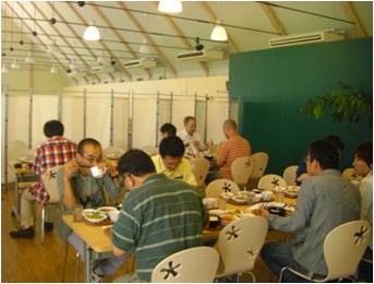 メディカフェ(本学食堂)での食事