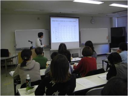 講習会風景 （介護士・看護師・理学療法士など参加）