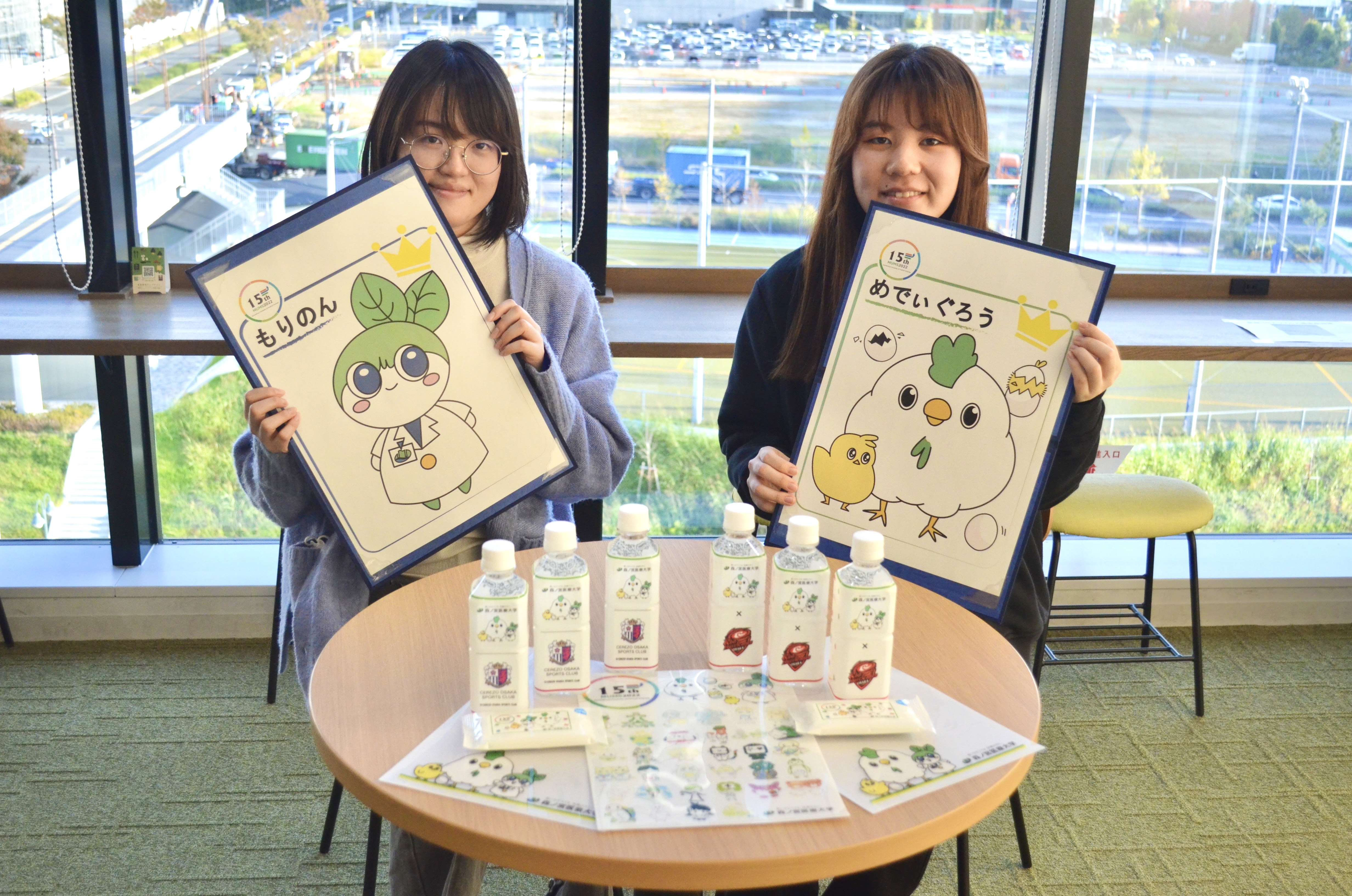 松尾美羽さん（左）と平田綾乃さん（右）
