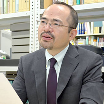 山下 仁 教授